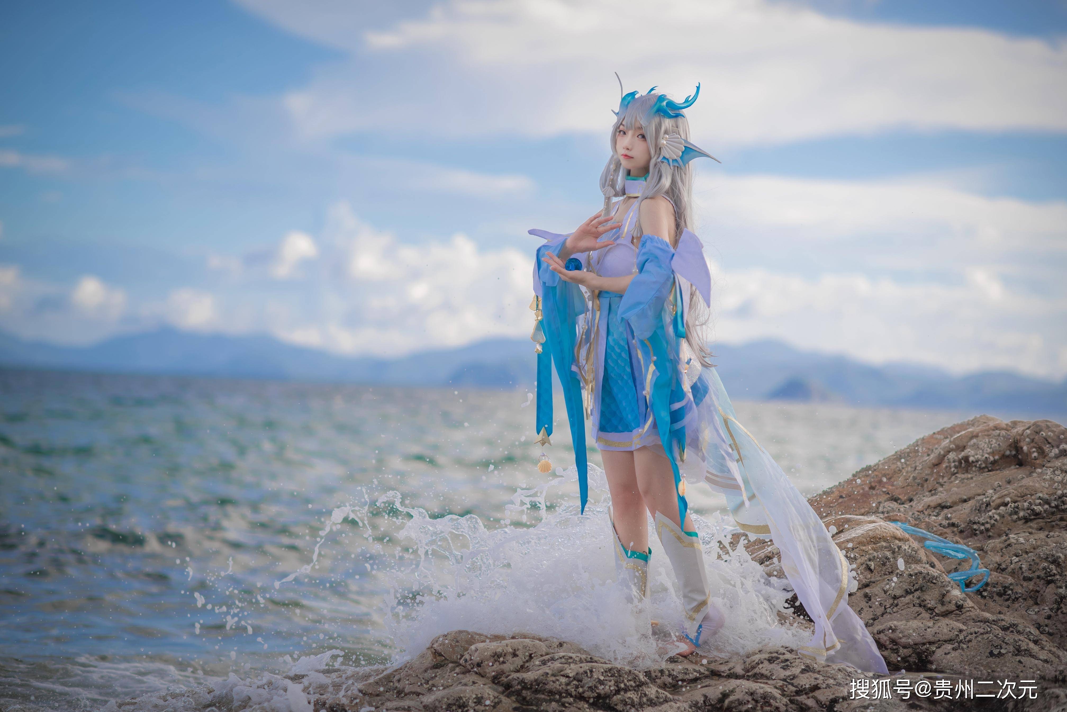 Ming 发送您新年的祝福：愿您步步高升，万事顺利；愿您快乐而不悲伤~